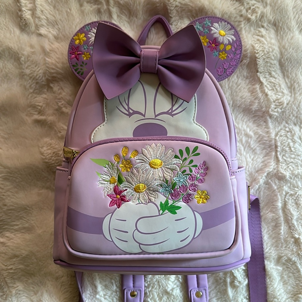 Loungefly flower Minnie Mouse